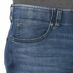 Men's Lee® Extreme Motion MVP Straight-Leg Slim-Fit Jeans -Mens Jurassic Park Clothing Shop 4411482 ALT5